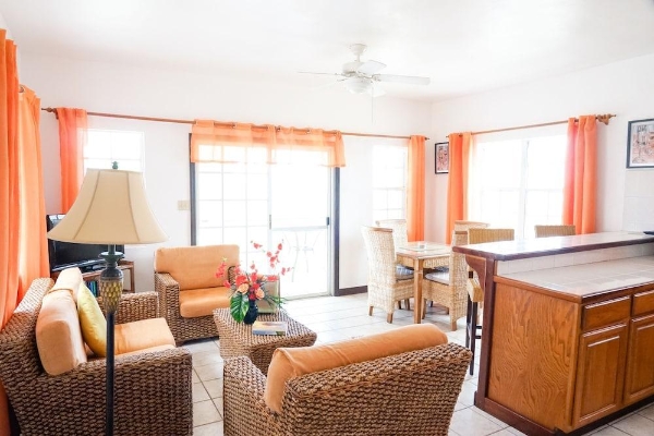 Royal Palms Hotel (Long Bay Village)